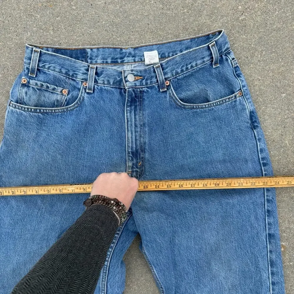 Vintage Y2K Levi's 550 Relaxed Fit Men's Blue Dad Denim Jeans 38x34